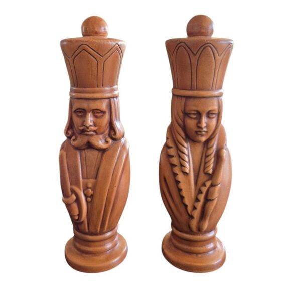 Ceramic Large King and Queen 9" Figurines Hearts Playing Cards - Picture 6 of 9